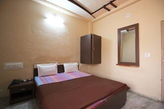 Hotel Khyber Palace, Ahmedabad 5